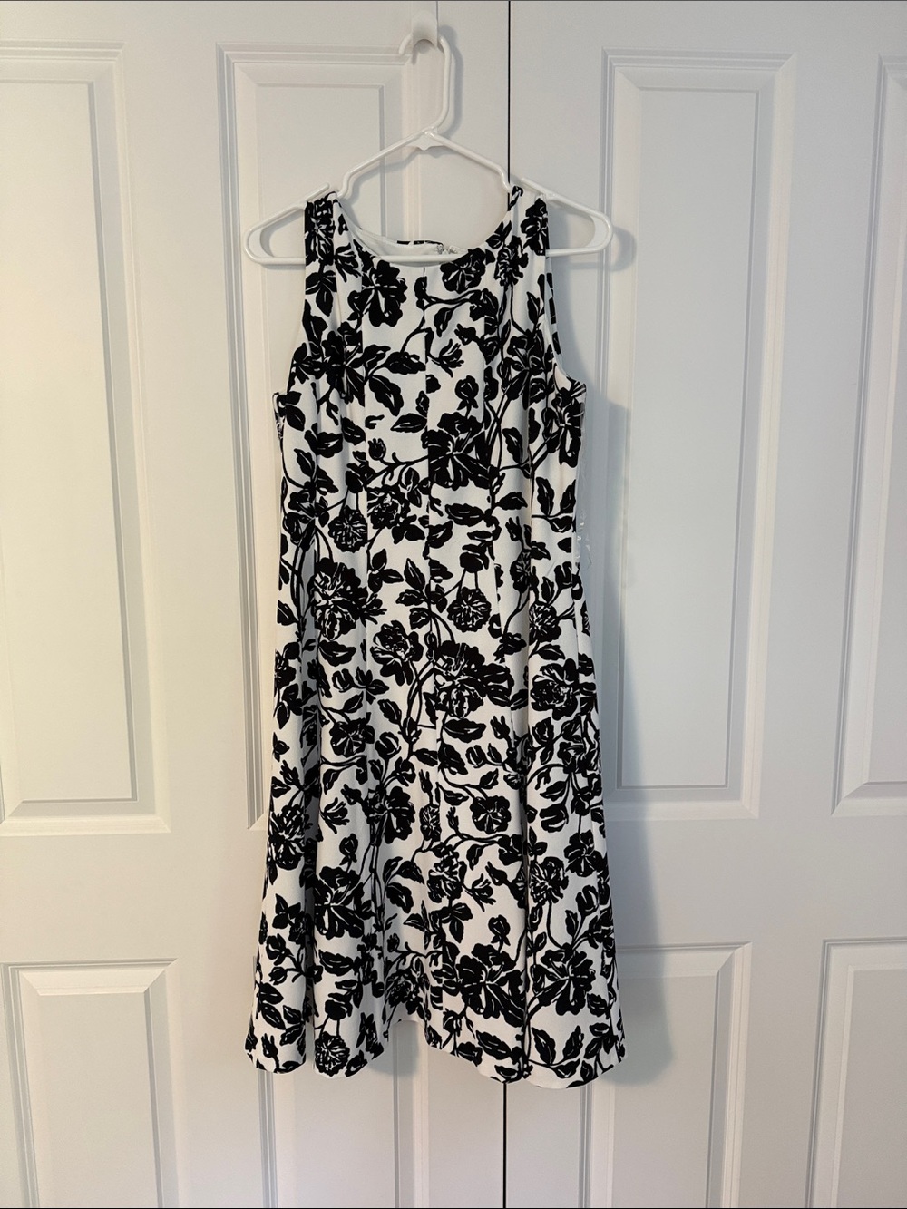 Anne Klein Black and White Floral Sleeveless A-Line Dress